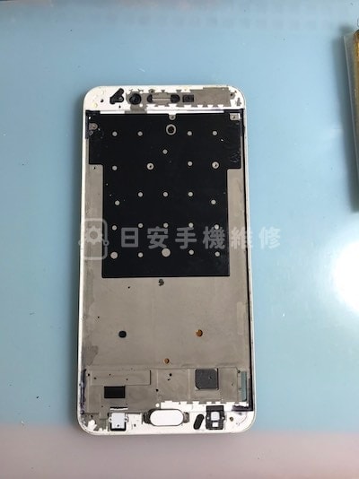Oppo R9s Plus 拆除損壞螢幕