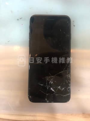 Apple iPhone 8 螢幕維修，螢幕破損黑畫面