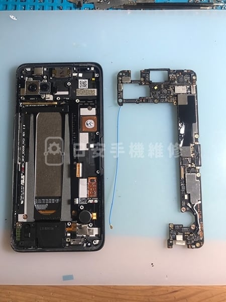 Asus 華碩 Zenfone ROG Phone ZS600KL 移除主機板