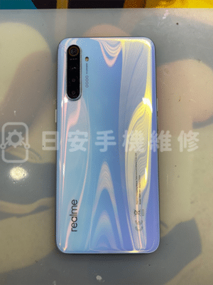 OPPO Realme XT 安裝背蓋