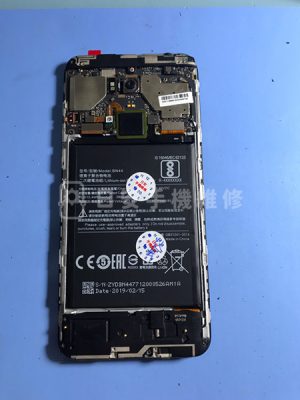小米 紅米 5 Plus 貼上保固貼紙